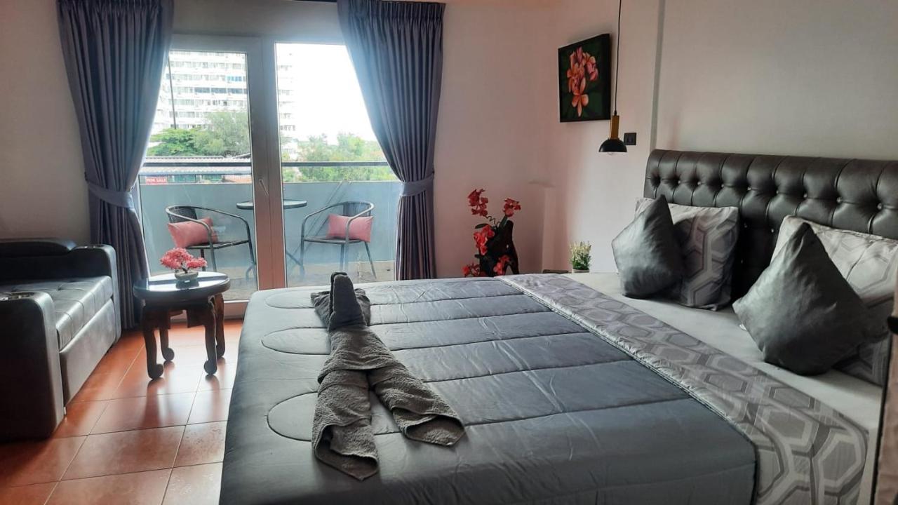 Happy Beach Jomtien Guesthouse Exterior foto